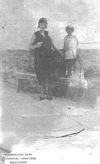 vera dagion and mae on trip 1931.jpg